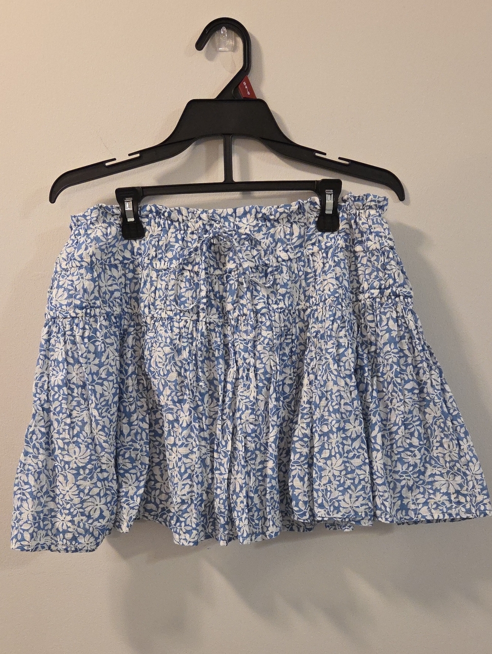 American Eagle Outfitters Light Blue and White Floral Skater Skirt